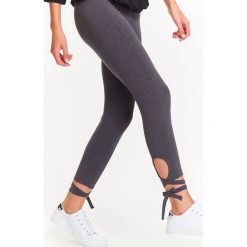 LEGGINSY DAMSKIE Z ZWIĄZANIEM. Szare legginsy sportowe damskie marki DRYWASH, na lato, s. W wyprzedaży za 19,99 zł.