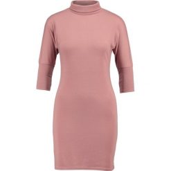 Sukienki dzianinowe: Glamorous Sukienka dzianinowa dusty pink