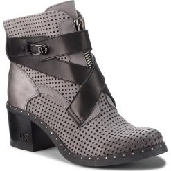 Botki CARINII - B4441 J51-E50-000-861. Szare buty zimowe damskie marki Carinii, z nubiku, na obcasie. W wyprzedaży za 279,00 zł.