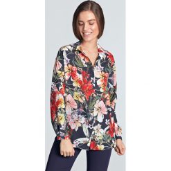 Koszula z długim rękawem w kwiaty - 44. Koszule damskie e-margeritka.pl, na co dzień, na wiosnę, s, w kwiaty, z poliesteru, eleganckie, z klasycznym kołnierzykiem, z długim rękawem. Za 128,99 zł.