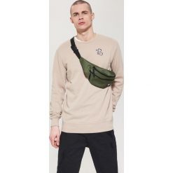 Bluzy męskie: Bluza z wyszytym motywem - Beżowy