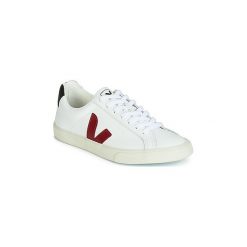 Buty Veja ESPLAR LOGO LEATHER. Białe trampki i tenisówki damskie Veja, bez wzorów, bez zapięcia. Za 429,00 zł.
