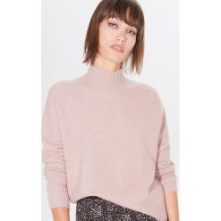 Połyskujący sweter z golfem - Różowy. Różowe swetry damskie Mohito, s, bez wzorów, bez rękawów. Za 119,99 zł.