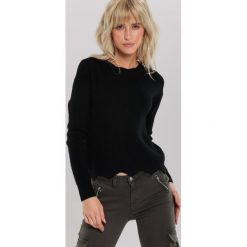 Czarny Sweter Carnegie. Czarne swetry damskie other, s, bez wzorów, casualowe, bez rękawów, bez kaptura. Za 69,99 zł.