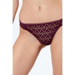 Etam - Stringi Divinite. Fioletowe majtki damskie marki Etam, bez wzorów, z elastanu. W wyprzedaży za 34,90 zł.