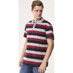 Granatowo-Bordowa Koszulka Division Of Labor. Czerwone koszulki męskie Born2be, xl, w paski, z dzianiny, bez rękawów. Za 34,99 zł.