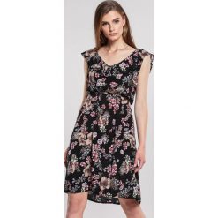 Czarna Sukienka Felt. Czarne sukienki damskie other, s, w kwiaty, klasyczne, bez kołnierzyka, bez rękawów, midi. Za 59,99 zł.
