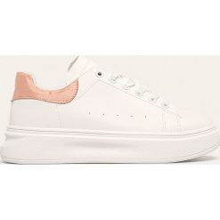 Answear - Buty Ideal Shoes. Białe buty sportowe damskie ANSWEAR, bez wzorów, z gumy, sportowe. W wyprzedaży za 79,90 zł.