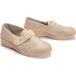 SANITAL FLEX 4365 beige, półbuty damskie. Brązowe koturny damskie Sanital-Flex, bez obcasa, na koturnie, bez zapięcia. Za 139,90 zł.