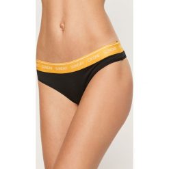 Calvin Klein Underwear - Stringi Ck One (7-pack). Czarne majtki damskie Calvin Klein Underwear, s, z nadrukiem, z elastanu. W wyprzedaży za 259,90 zł.