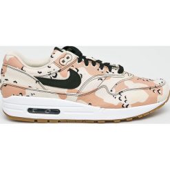Nike Sportswear - Buty Air Max 1 Premium. Brązowe buty sportowe męskie marki Nike Sportswear, z materiału, na sznurówki. W wyprzedaży za 479,90 zł.