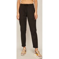 Medicine - Spodnie Basic. Zielone legginsy damskie MEDICINE, s, bez wzorów, z elastanu. W wyprzedaży za 49,90 zł.