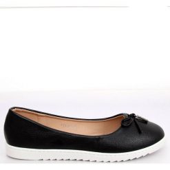 Balerinki damskie czarne YSD-04 Black. Czarne baleriny damskie ButyModne, bez wzorów, ze skóry ekologicznej, sportowe, bez obcasa. Za 69,00 zł.