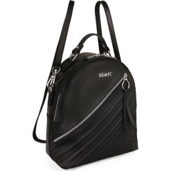 Plecak w kolorze czarnym - 30 x 26 x 13 cm. Czarne plecaki damskie Beverly Hills Polo Club, bez wzorów, ze skóry. W wyprzedaży za 149,95 zł.