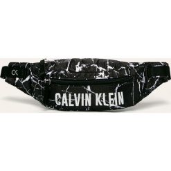 Calvin Klein Performance - Nerka. Czarne nerki damskie Calvin Klein Performance, w paski, z poliesteru, duże, bez dodatków. Za 199,90 zł.
