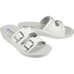 INBLU VR-8B biały, klapki damskie. Białe klapki damskie Inblu, w paski, bez obcasa. Za 59,99 zł.