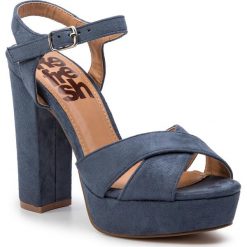 Sandały REFRESH - 69837 Jeans. Niebieskie klapki damskie Refresh, bez wzorów, z jeansu, bez obcasa, na obcasie. W wyprzedaży za 119,00 zł.
