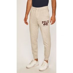 Polo Ralph Lauren - Spodnie. Szare spodnie męskie Polo Ralph Lauren, na co dzień, xl, z nadrukiem, z dzianiny, casualowe. Za 599,90 zł.