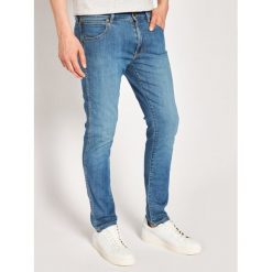 Jeansy Slim Fit Wrangler Larston W18SQ1156. Niebieskie jeansy męskie Wrangler, m, bez wzorów. W wyprzedaży za 249,00 zł.