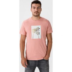 Jack & Jones Dylant Koszulka Różowy. Różowe podkoszulki męskie Jack & Jones, xl, z nadrukiem, z bawełny, z krótkim rękawem. Za 78,95 zł.