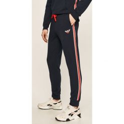 Emporio Armani - Spodnie. Szare spodnie męskie Emporio Armani, s, bez wzorów, z elastanu. Za 419,90 zł.