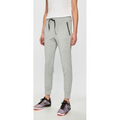 Roxy - Spodnie. Szare spodnie damskie marki Roxy, s, z elastanu. Za 229,90 zł.