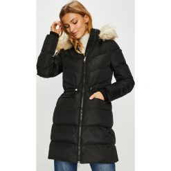 Tommy Hilfiger - Kurtka puchowa Alana. Czarne kurtki damskie marki TOMMY HILFIGER, s, z poliesteru, z kapturem. W wyprzedaży za 999,90 zł.