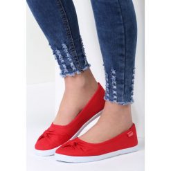 Czerwone Balerinki Fugitive. Czerwone baleriny damskie vices, bez wzorów, bez obcasa. Za 39,99 zł.