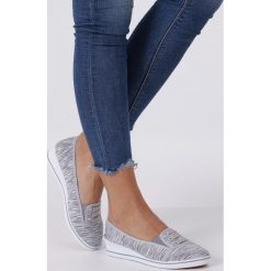 Szare tenisówki na koturnie z gumką paski Casu 17W-9. Szare paski damskie Casu, w paski. Za 29,99 zł.