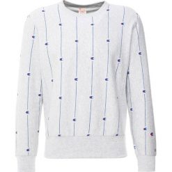 Champion Reverse Weave ALL OVER PRINT CREW Bluza loxgm. Niebieskie kardigany męskie marki Champion Reverse Weave, m, z bawełny. Za 419,00 zł.