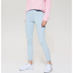 Spodnie damskie: Jeansy high waist skinny - Niebieski