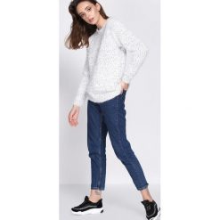 Biały Sweter Culture. Białe swetry damskie Born2be, xl, bez wzorów, bez rękawów, bez kaptura. W wyprzedaży za 49,99 zł.