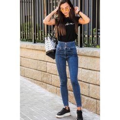 Jeansy damskie SHAUNA. Niebieskie jeansy damskie Jeansy damskie SHAUNA. W wyprzedaży za 89,00 zł.