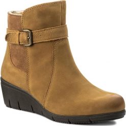 Botki CAPRICE - 9-26412-29 Cog Nubuc Comb 334. Pomarańczowe botki damskie skórzane marki Caprice, na obcasie. W wyprzedaży za 229,00 zł.