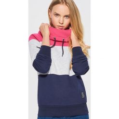 Bluzy damskie: Wzorzysta bluza z kołnierzem - Granatowy