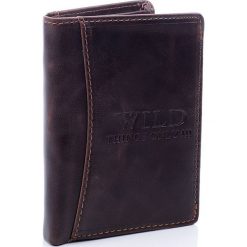 Portfel męski Wild things Only BRĄZ. Czarne portfele męskie marki Wild, ze skóry. Za 39,90 zł.