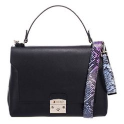Torebki klasyczne damskie: Skórzana torebka w kolorze granatowym – (S)27 x (W)26 x (G)17 cm