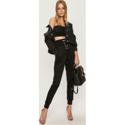 Guess Jeans - Spodnie. Czarne spodnie damskie Guess Jeans, s, z bawełny. Za 419,90 zł.