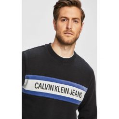Calvin Klein Jeans - Bluza. Czarne bluzy męskie Calvin Klein Jeans, s, z nadrukiem, z elastanu, z okrągłym kołnierzem, bez rękawów, bez kaptura. Za 419,90 zł.