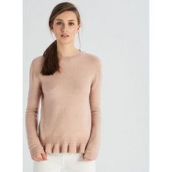 Sweter z falbanką - Różowy. Różowe swetry damskie Sinsay, s, bez wzorów, bez rękawów, bez kaptura. W wyprzedaży za 29,99 zł.