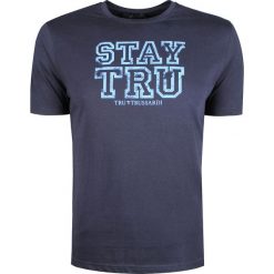 Trussardi T-shirt "Jersey". T-shirty męskie Trussardi, z nadrukiem, z bawełny, z okrągłym kołnierzem. Za 149,00 zł.