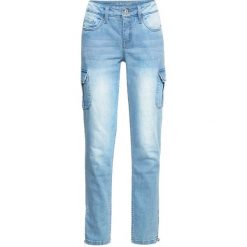 Dżinsy bojówki bonprix niebieski "bleached washed". Niebieskie jeansy damskie bonprix. Za 109,99 zł.