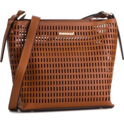 Torebka MONNARI - BAG5840-017 Brązowy. Pomarańczowe listonoszki damskie marki Monnari, bez wzorów, ze skóry ekologicznej, klasyczne, bez dodatków. W wyprzedaży za 159,00 zł.