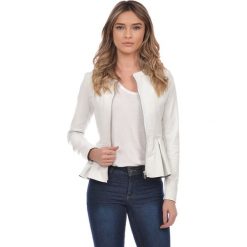 Skórzana kurtka w kolorze białym. Białe kurtki damskie Kurtki skórzane, l, bez wzorów, klasyczne. W wyprzedaży za 599,95 zł.