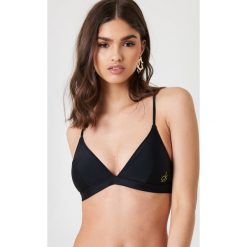 Stroje dwuczęściowe damskie: Calvin Klein Góra bikini Triangle-RP Strap – Black