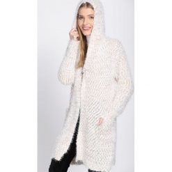 Beżowy Kardigan Consignment. Brązowe kardigany damskie Born2be, uniwersalny. Za 59,99 zł.