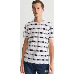 T-shirt z nadrukiem - Biały. Białe t-shirty męskie marki Reserved, s, z nadrukiem. Za 49,99 zł.