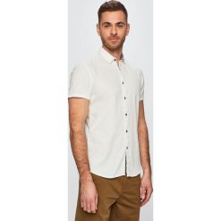 Tom Tailor Denim - Koszula. Białe koszule męskie TOM TAILOR DENIM, m, bez wzorów, z bawełny, klasyczne, z klasycznym kołnierzykiem, z krótkim rękawem. W wyprzedaży za 89,90 zł.