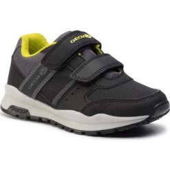 Sneakersy GEOX - J Coridan B. A J925DA 0CEFU C0802 M Black/Lime. Czarne trampki chłopięce Geox, bez wzorów, ze skóry ekologicznej, na rzepy. W wyprzedaży za 169,00 zł.