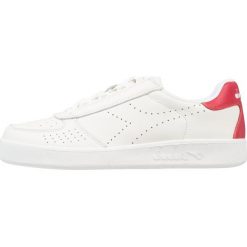Diadora B.ELITE PREMIUM L Tenisówki i Trampki white/red pepper. Białe tenisówki damskie Diadora, ze skóry. W wyprzedaży za 269,40 zł.